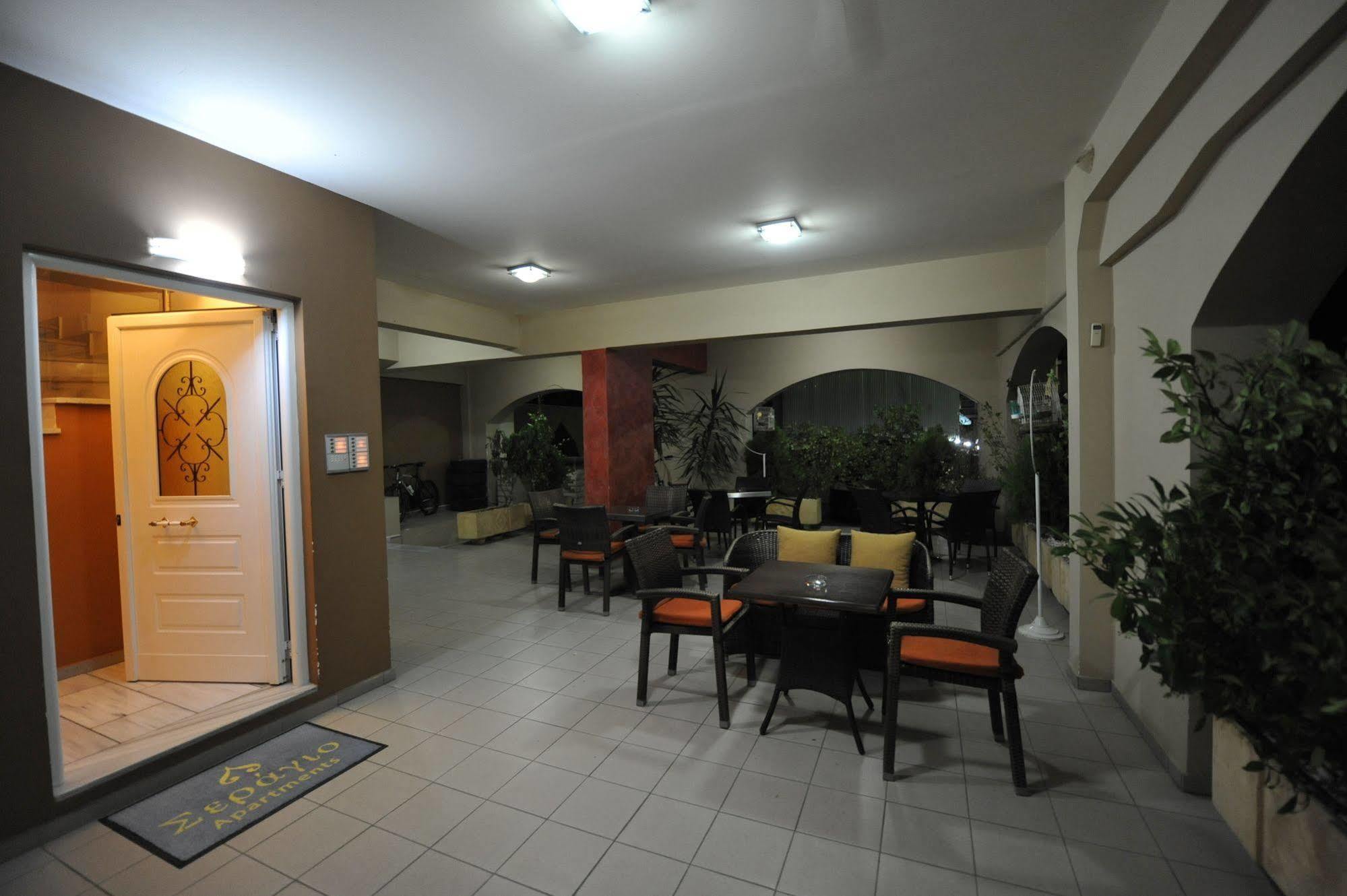 Ceragio Hotel & Apartments Tripoli Luaran gambar